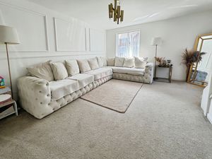 Lounge- click for photo gallery